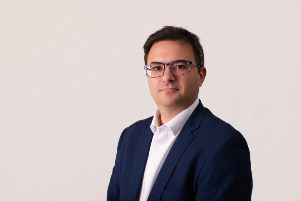 Headshot of the new regional director of LATAM at FairWind, Felipe Ramalho